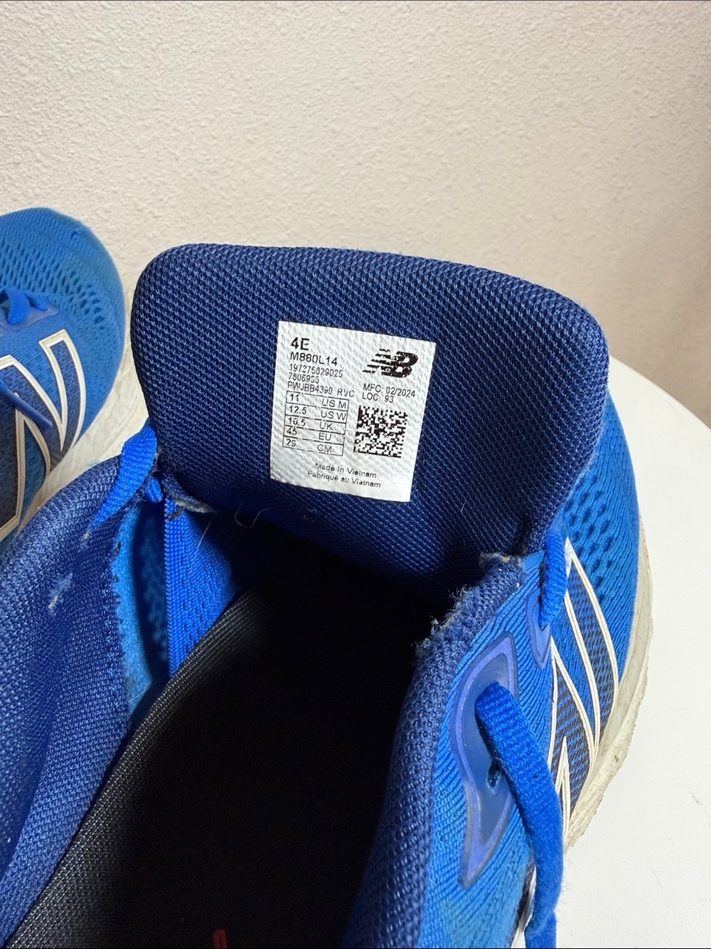 New Balance Bright Blue Men's Athletic Running Sneakers - Picture 10 of 11